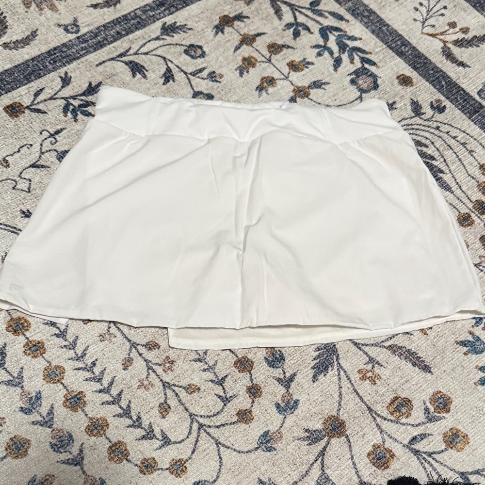 Fabletics White Performance Skort - Picture 5 of 5